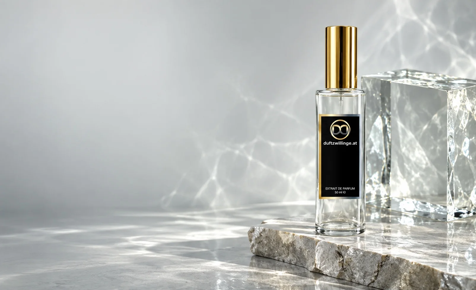 Duftzwillinge Extrait de Parfum auf hellem Stein